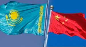 Казахстан и Китай, флаги